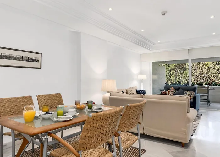 About Marina Mariola Marbella